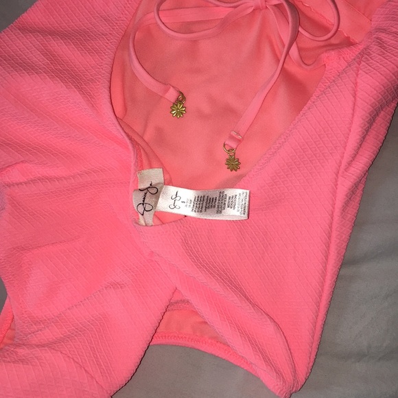 Swimsuit - Picture 3 of 3